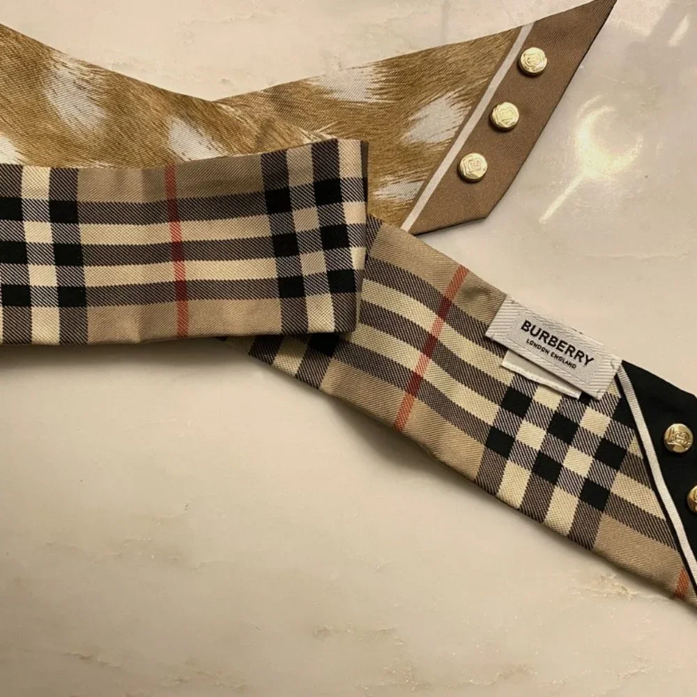 LIMITED EDITION BURBERRY SCARF W/TAGS
